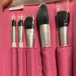 NEW Neiman Marcus brush set ( 5 items)